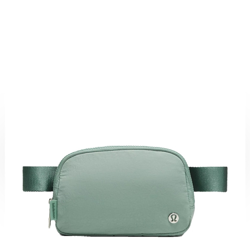 Lululemon Everywhere Belt Bag 1L in Crater Blue
